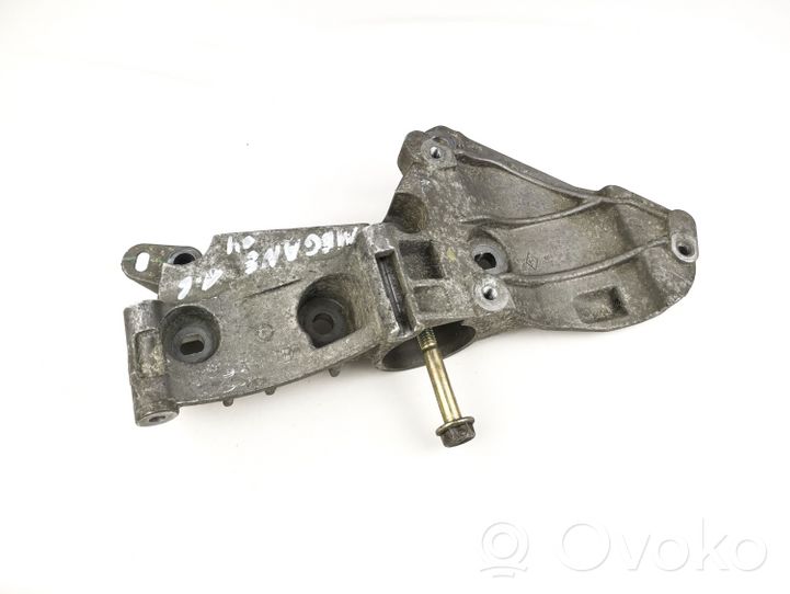 Renault Megane II Generator/alternator bracket 8200072727