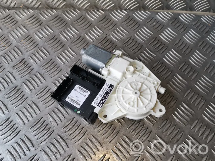 Audi A3 S3 8P Etuoven ikkunan nostomoottori 8P0959802K