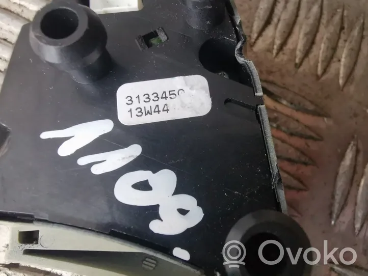 Volvo V70 Przełącznik / Przycisk kierownicy 31334497