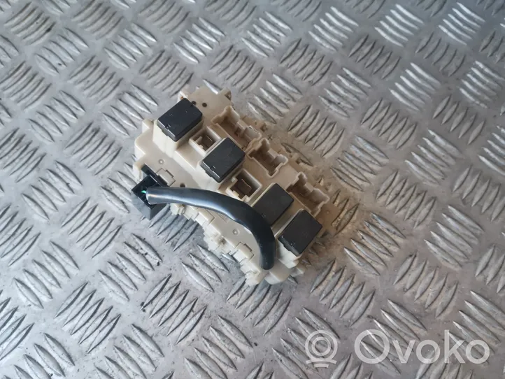 Nissan Pathfinder R52 Module de fusibles 3JA0A