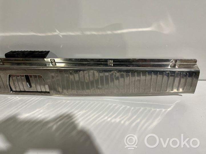 Mercedes-Benz E W211 Rivestimento di protezione sottoporta del bagagliaio/baule A2116900089