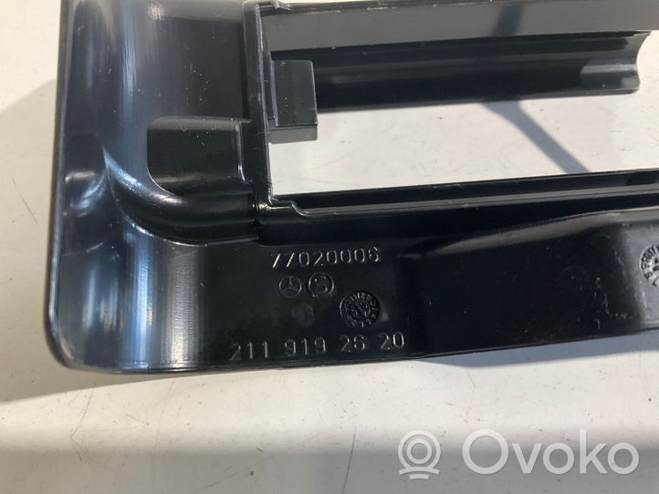 Mercedes-Benz E W211 Rivestimento binario portellone scorrevole 2119192620