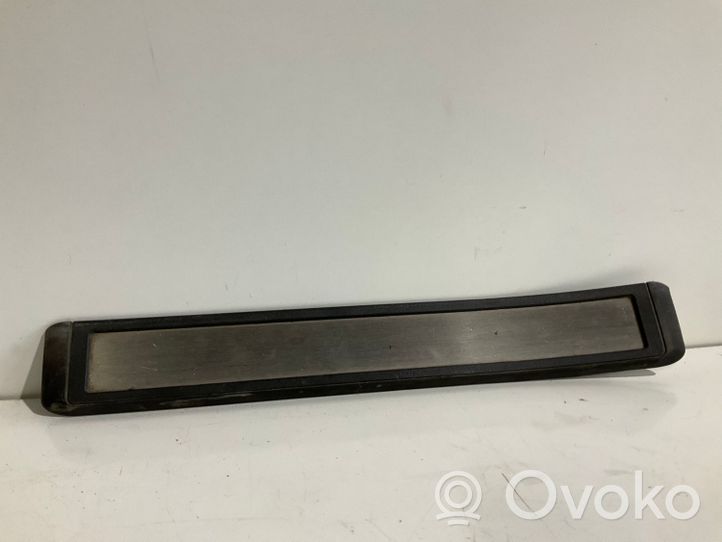 Mercedes-Benz E W211 Rivestimento posteriore minigonna laterale A2116801535