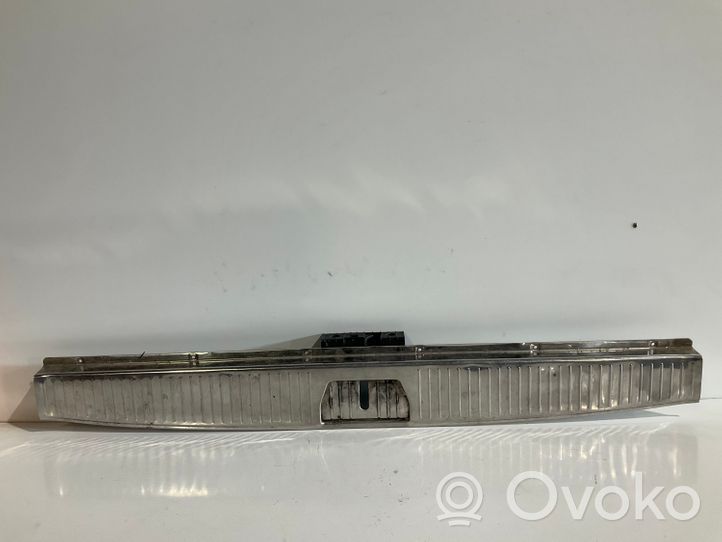 Mercedes-Benz E W211 Rivestimento di protezione sottoporta del bagagliaio/baule A2116900089