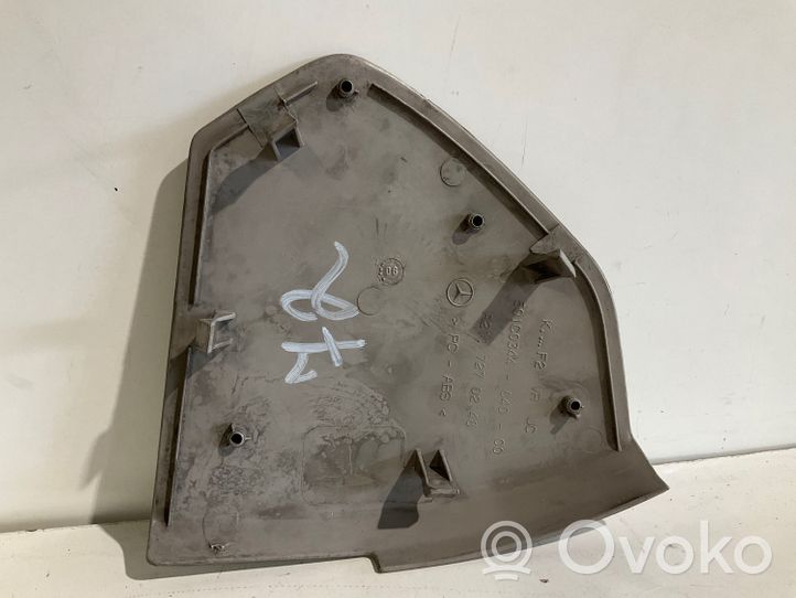 Mercedes-Benz E W211 Altro elemento di rivestimento della portiera anteriore A2117270248