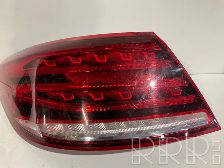 Mercedes-Benz E C207 W207 Lampa tylna A2079063300