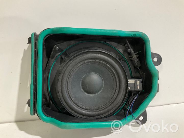 BMW 5 G30 G31 Subwoofer-bassokaiutin 9395861