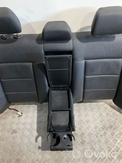 Mercedes-Benz E W212 Fotel tylny 2128203313