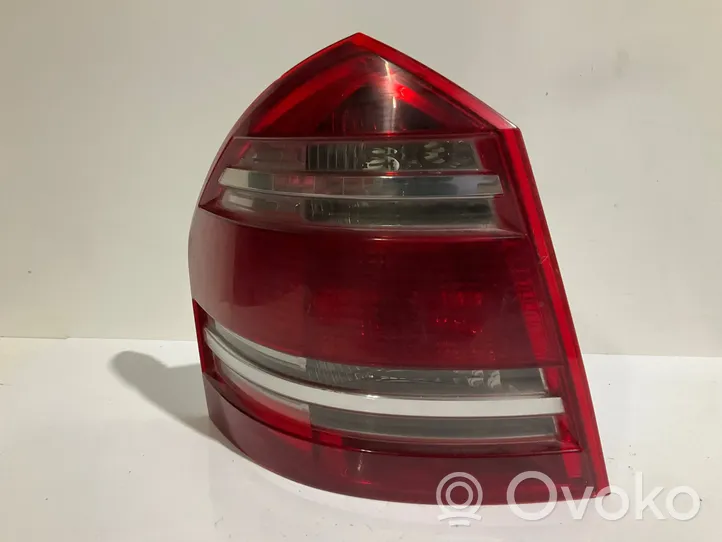 Mercedes-Benz GL X164 Lampa tylna A1648200564