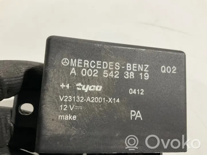 Mercedes-Benz E W211 Relè di ricarica A0025423819