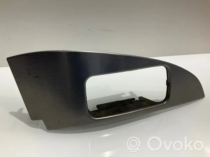 Mercedes-Benz C W203 Rivestimento pulsantiera finestrino della portiera anteriore A2037272928