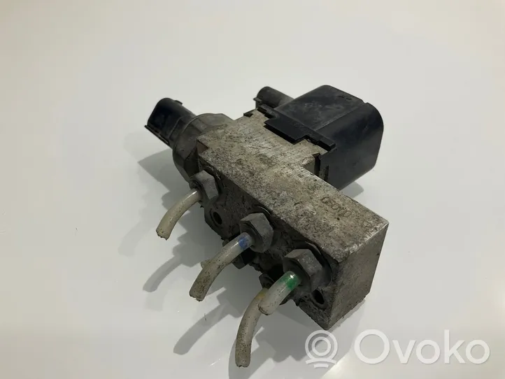 Mercedes-Benz E W211 Blocco valvola della sospensione pneumatica A2113200158