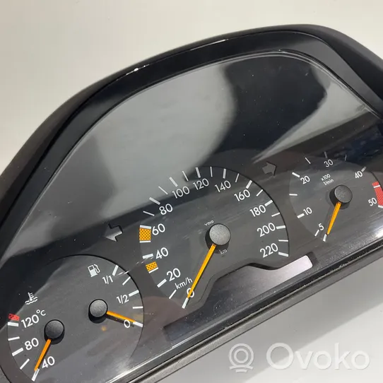 Mercedes-Benz E W210 Speedometer (instrument cluster) 2105401248