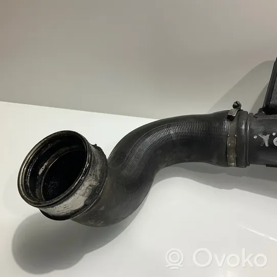 Mercedes-Benz E W211 Tube d'admission de tuyau de refroidisseur intermédiaire A2115280308