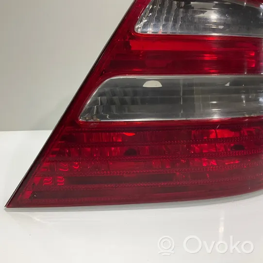 Mercedes-Benz E W211 Luci posteriori A2118200464