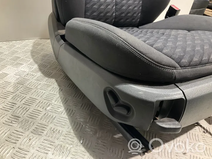 Mercedes-Benz E W211 Fotel przedni pasażera 
