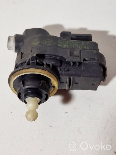 Renault Clio III Moteur de réglage du niveau des phares 8200402521