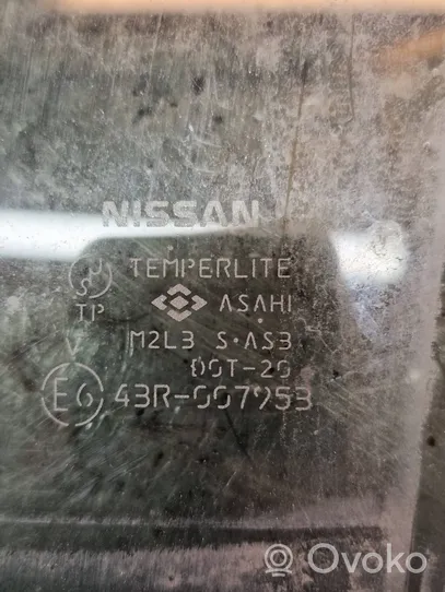Nissan X-Trail T31 Szyba drzwi tylnych 43R007953