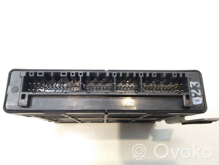 Hyundai Trajet Calculateur moteur ECU 3911038566