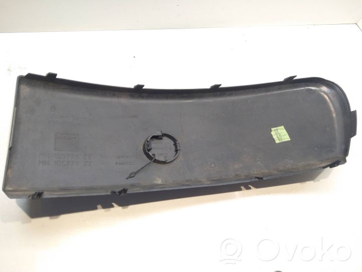 Mitsubishi Colt Modanatura separatore del paraurti anteriore MN105776ZZ