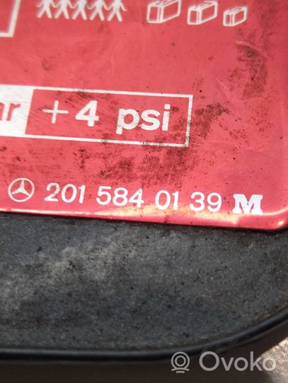 Mercedes-Benz 190 W201 Bouchon, volet de trappe de réservoir à carburant 2015840139