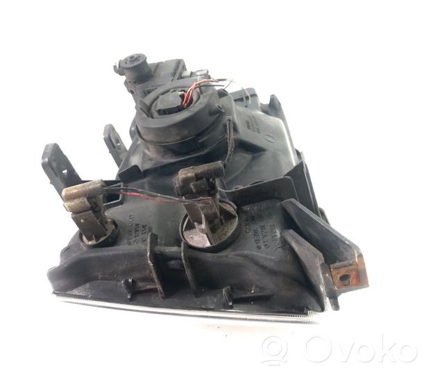 Subaru Forester SG Phare frontale 90784800