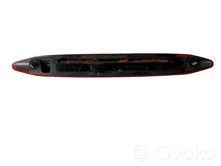 Subaru Legacy Luce d’arresto centrale/supplementare VC02117