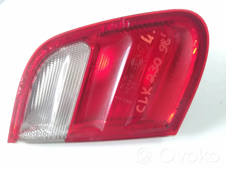 Mercedes-Benz CLK A208 C208 Luci posteriori del portellone del bagagliaio 2088200566