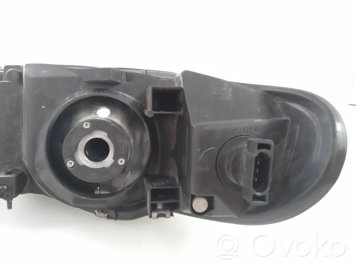 Dodge Intrepid Lampa przednia 083331155L