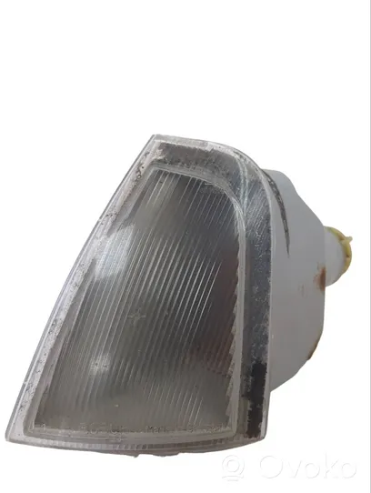 Opel Omega A Front indicator light 42739R6