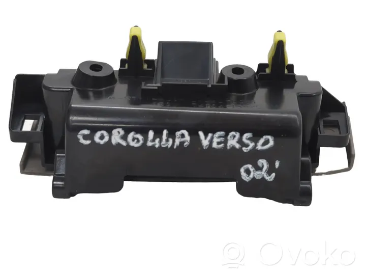 Toyota Corolla Verso E121 Auton tuhkakuppi 7410413020