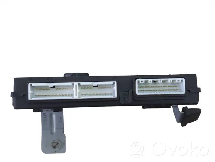 Hyundai i30 Antenos valdymo blokas 954002R000