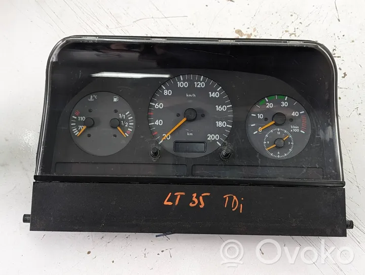Volkswagen II LT Speedometer (instrument cluster) 2D0919860F