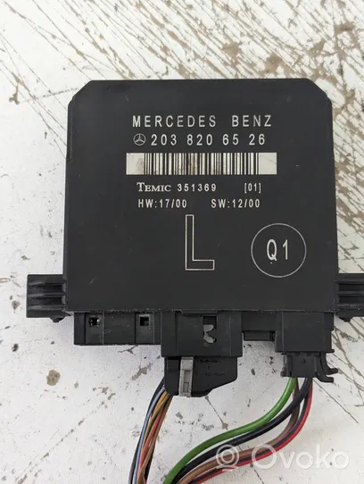 Mercedes-Benz C W203 Durų elektronikos valdymo blokas 2038206526