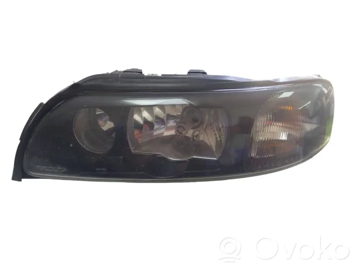 Volvo S60 Lampa przednia 89008268