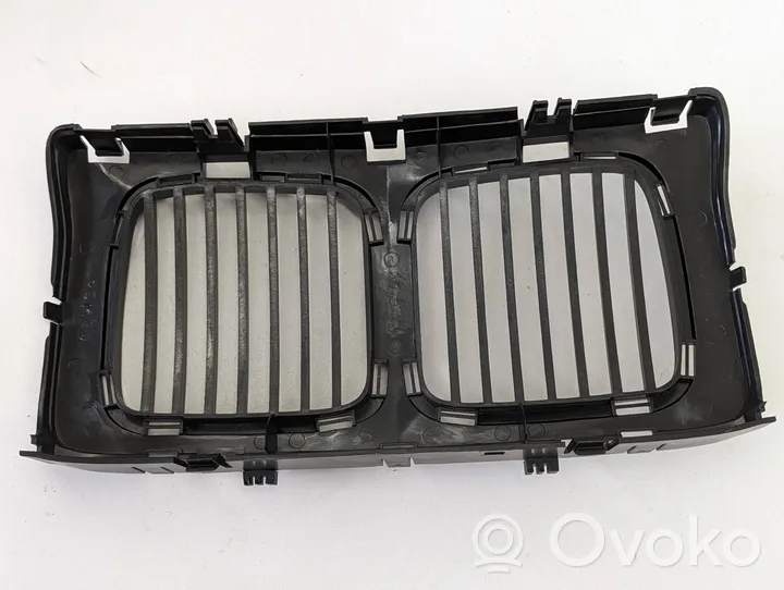 BMW 5 E34 Grille de calandre avant 51131973825