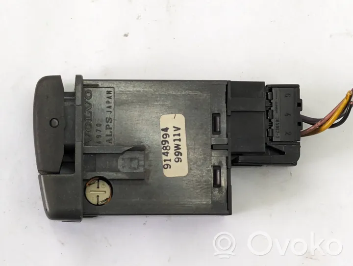 Volvo S70  V70  V70 XC Fog light switch 9148994