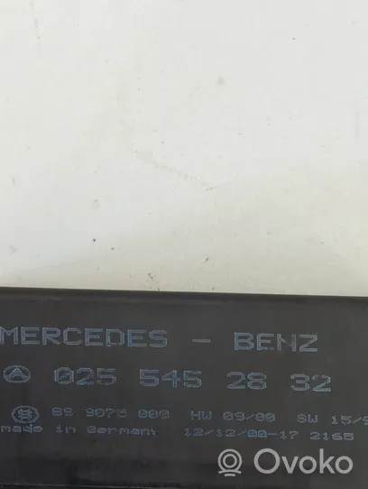 Mercedes-Benz A W168 Przekaźnik / Modul układu ogrzewania wstępnego 0255452832