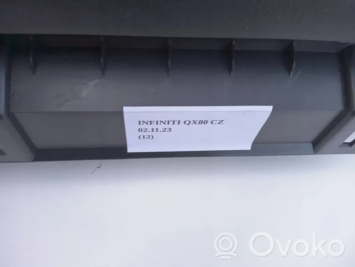 Infiniti QX80 Schowek deski rozdzielczej 