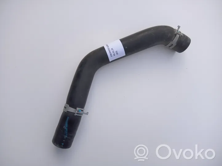Infiniti QX80 Moottorin vesijäähdytyksen putki/letku 