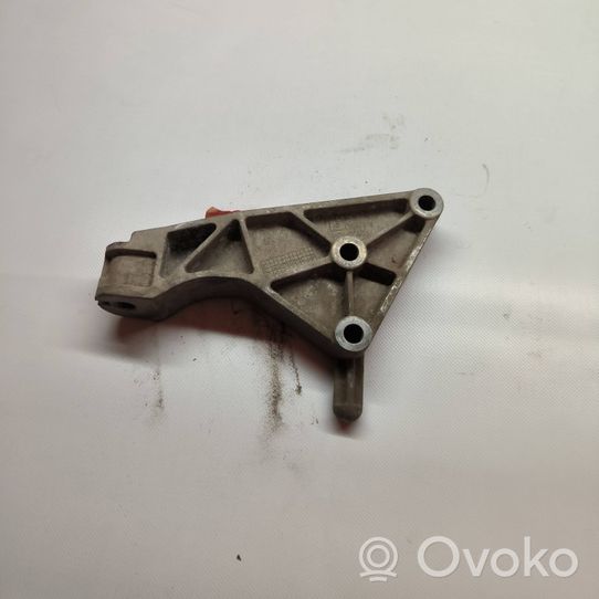 Opel Meriva B Pavarų dėžės tvirtinimo kronšteinas 13247819