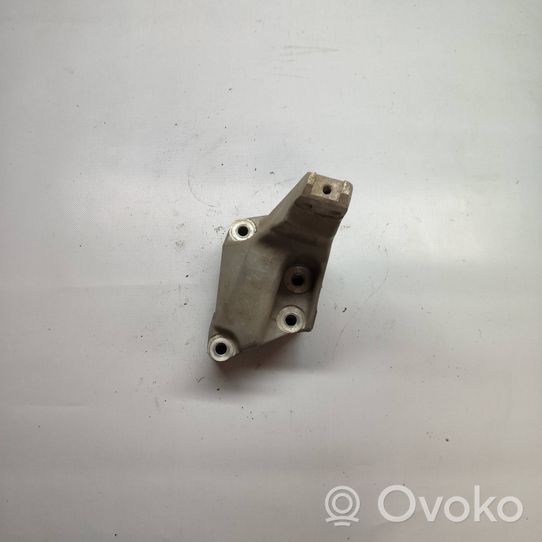 Honda Legend Gearbox mounting bracket 