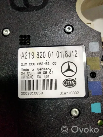 Mercedes-Benz CLS C218 AMG Garniture de console d'éclairage de ciel de toit 2198200101