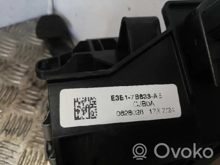 Ford Ka Pedał sprzęgła E3B1-7B833-AE