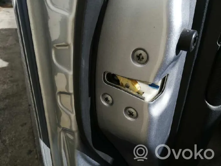 Subaru Legacy Front door lock 