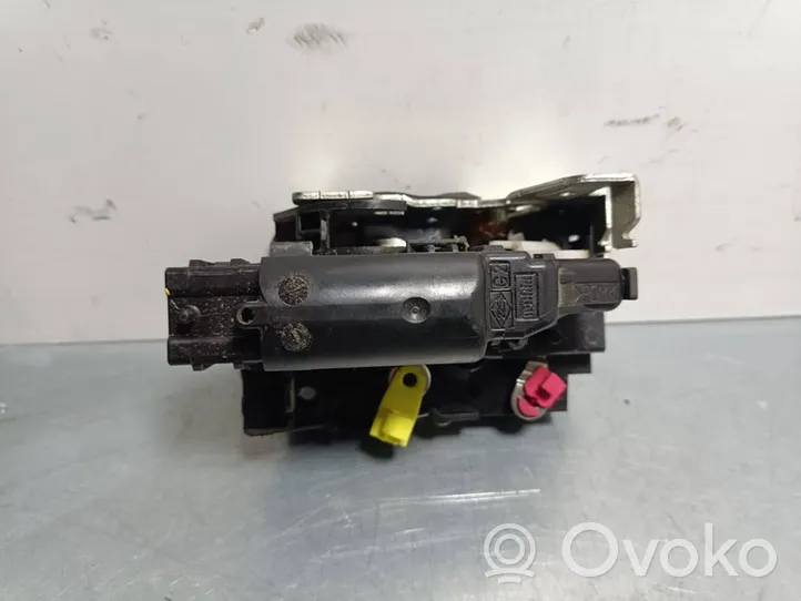 Dacia Dokker Tailgate lock latch 