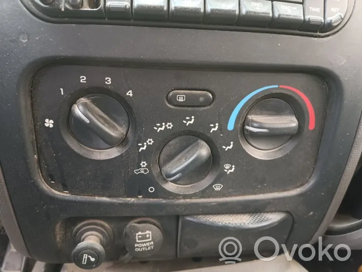 Jeep Cherokee III KJ Panel klimatyzacji 55037533