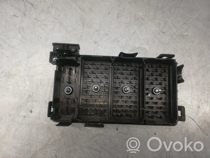 Chevrolet Epica Module de fusibles 96646696