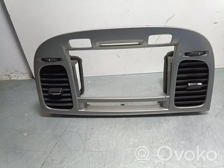 KIA Rio Grille d'aération centrale 1G974-20000