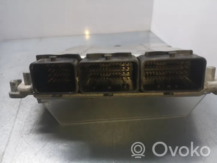 Opel Movano A Sterownik / Moduł ECU 8200132175